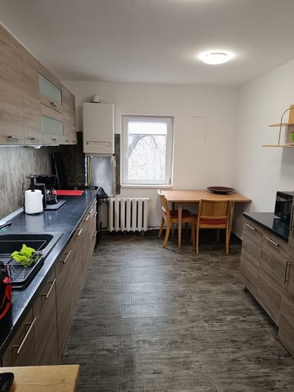 Apartament 4 camere, de vânzare, decomandat, Mănăștur, str. Brateș, etj 3/4 - 1