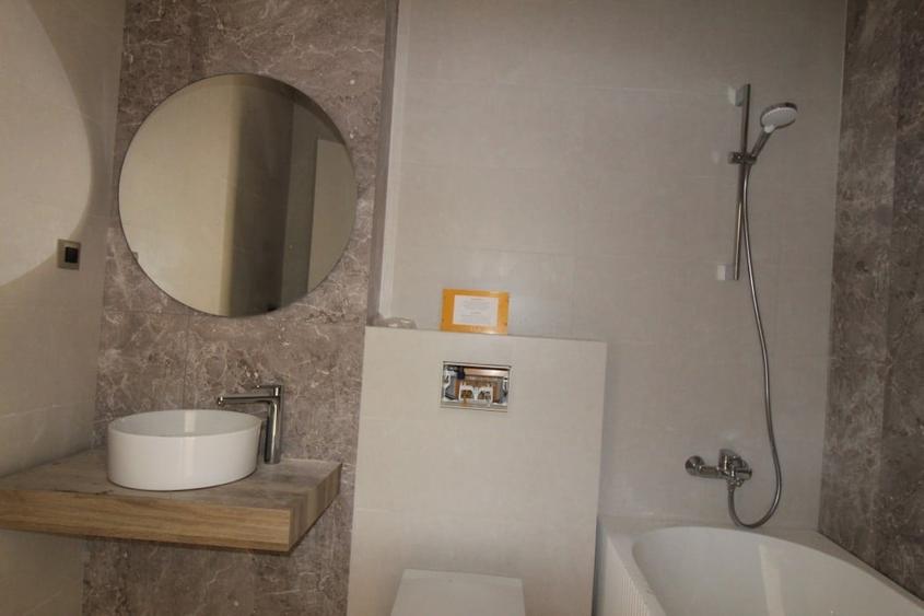 4 camere 3 bai 2 terase mari 2 locuri de parcare. Erou Iancu Nicolae. Cambridge - 10