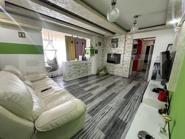 Apartament 3 camere, 68 mp, zona Dezrobirii - 1