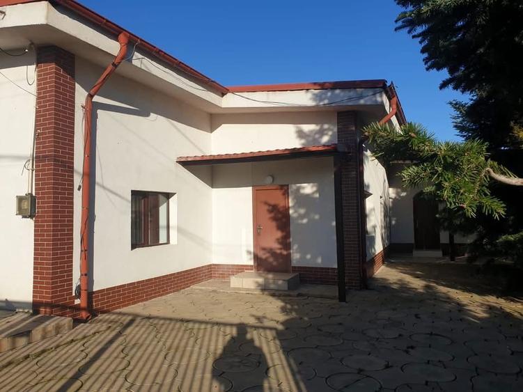 Casa de vanzare la 15 km.de Ploiesti 529 mii euro discutabil in comuna Aricestii Rhactivani - 2