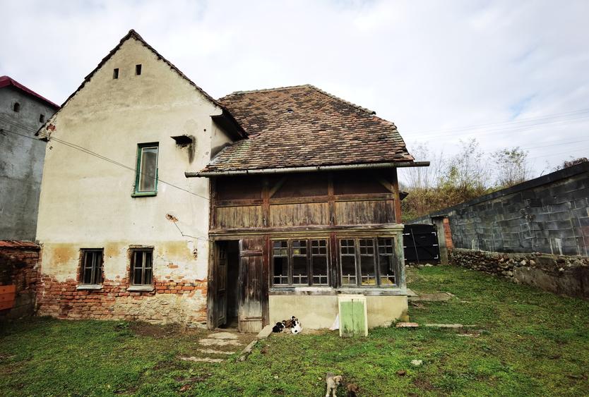 Casă cu demisol și parter, teren 395 mp, Sat Bradu – Avrig - 9