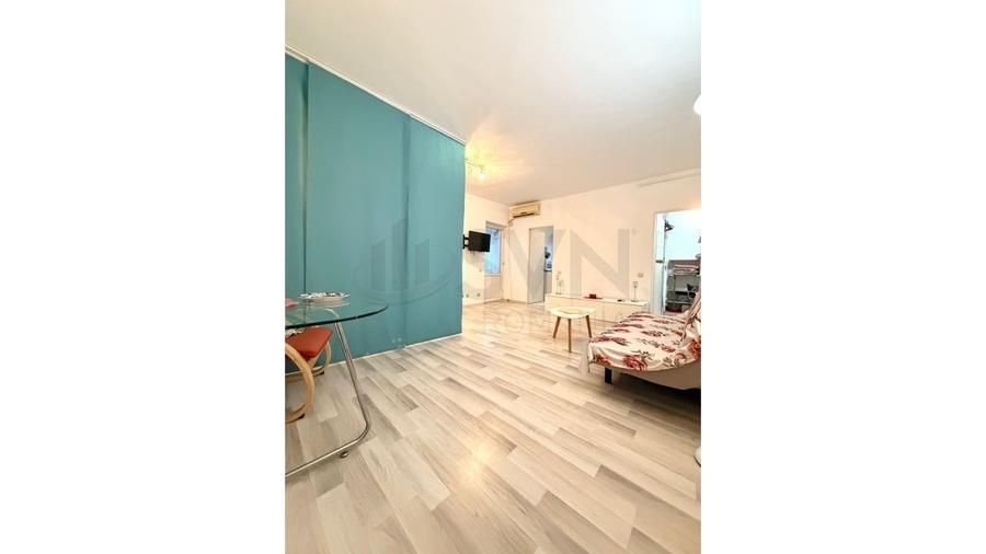 REA1027738 Studio Mall Vitan bloc 2001 53 mp - 7