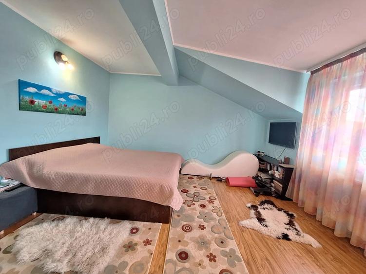 Vand vila in sat Rosu - 1