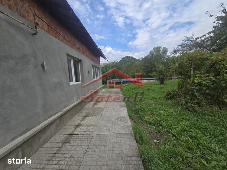 Casă cu 4 camere cu Teren 2549 Mp în Central