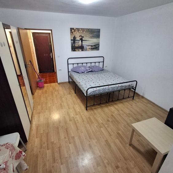 Dimitrov, Liceul Iulia Hasdeu - 3