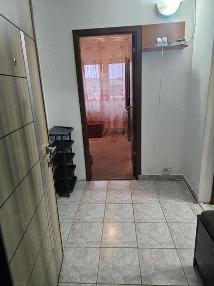 Inchiriez apartament 2 camere (transformat in 3 camere) - 1