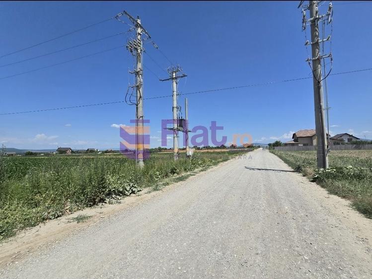 Teren intravilan de vânzare în Hărman, Brașov cu utilitati - 1