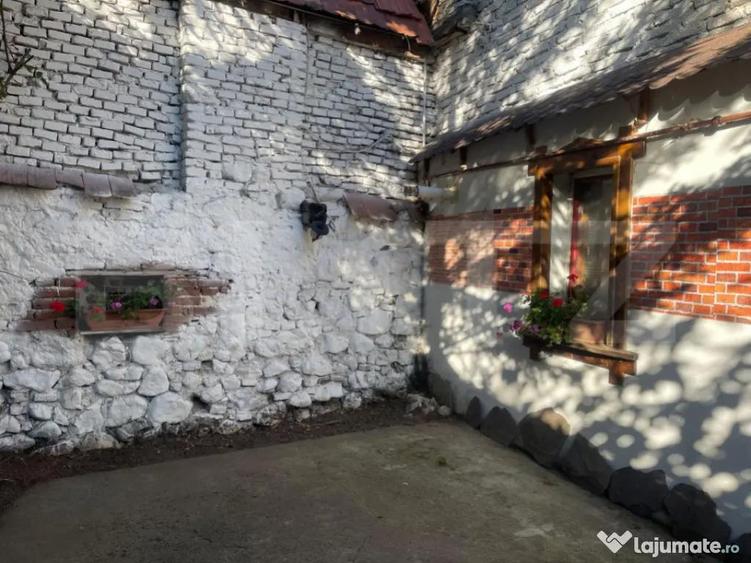 Casa cu doua corpuri, Zarnesti, pretabil pensiune sau casa d - 13