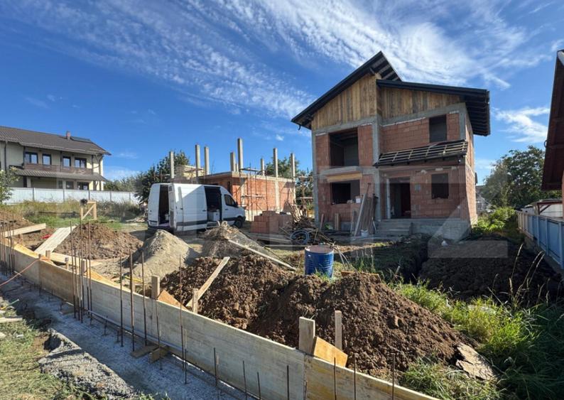 Case moderne individuale, 100 mp utili, zona Burdujeni - 1