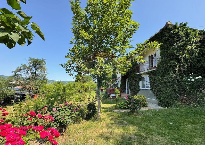 Casa intr-o loca?ie cu panorama deosebita, in zona Mosnei - 15