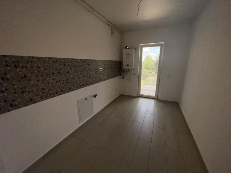 Garsoniera spatioasa,centrala proprie,incalzire in pardoseala,Metrou-Aparatori - 3