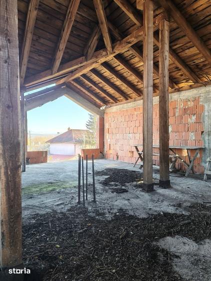 Ocazie. Casa la ro?u(sau la cheie) arhitectura rara, priveliste. - 4