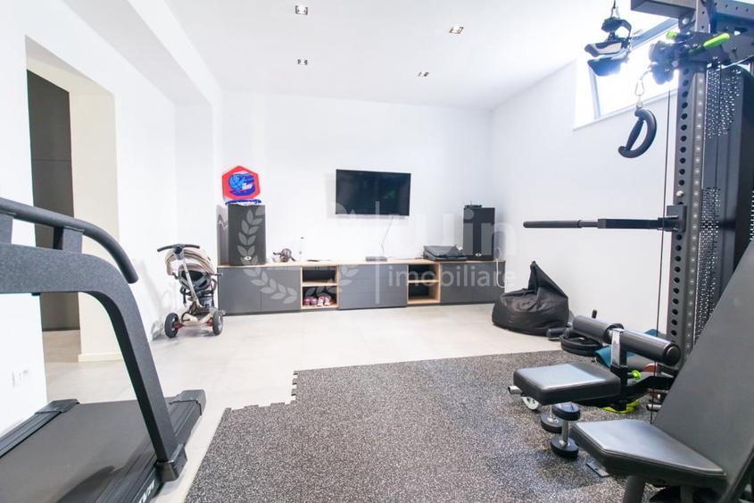 Casa individuala ultrafinisata | 320mp utili | 1000mp teren | Europa - 15