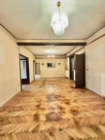 Batistei, Cartierul Armenesc, etaj 1, apartament 4 camere, Ultracentral