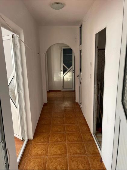 inchiriez 2 c decomandat - 3