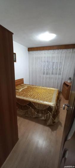 Inchiriez apartament cu 3 camere si 2 bai - 1