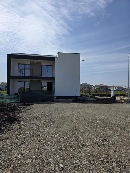 Mosnita 73 mp +300 MP gradina proprietar - 8