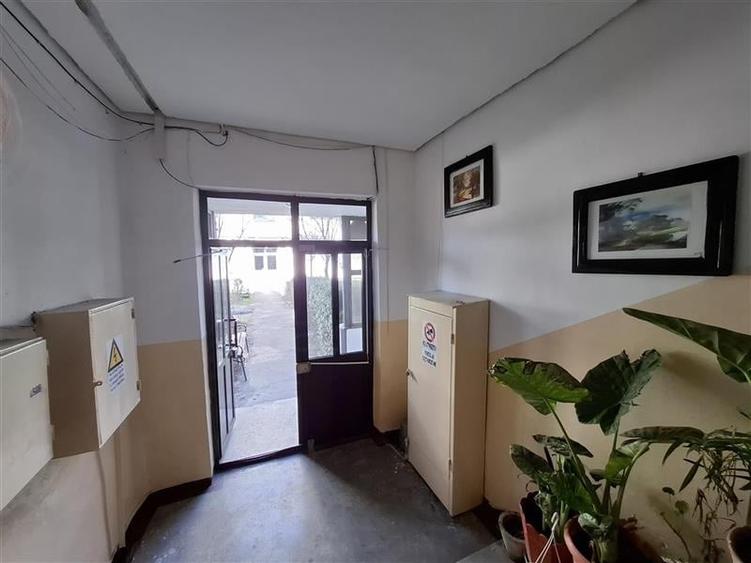 Apartamnet 2 camere, transformat in 3 camere, parter, Longinescu - 14