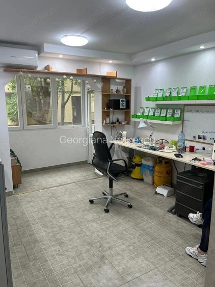 De vanzare Spa?iu comercial 56 mp Intrare din strada + casa scarii De vanzare Spa?iu comercial 56 mp Intrare din strada + casa scarii