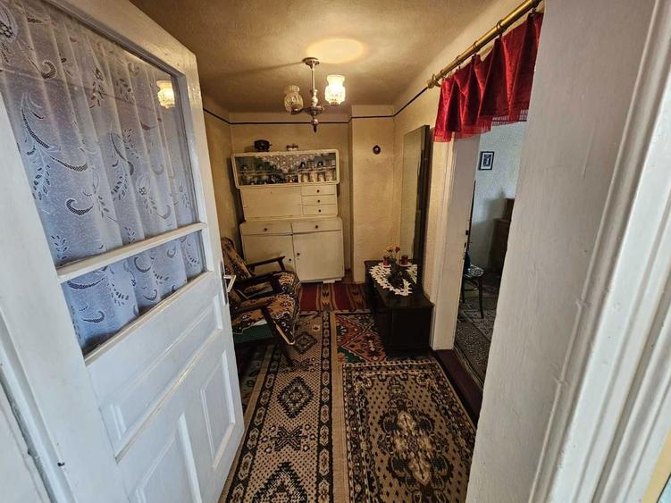 Casa cu teren 598 mp de vanzare in Comarnic | Vedere spre munte - 2