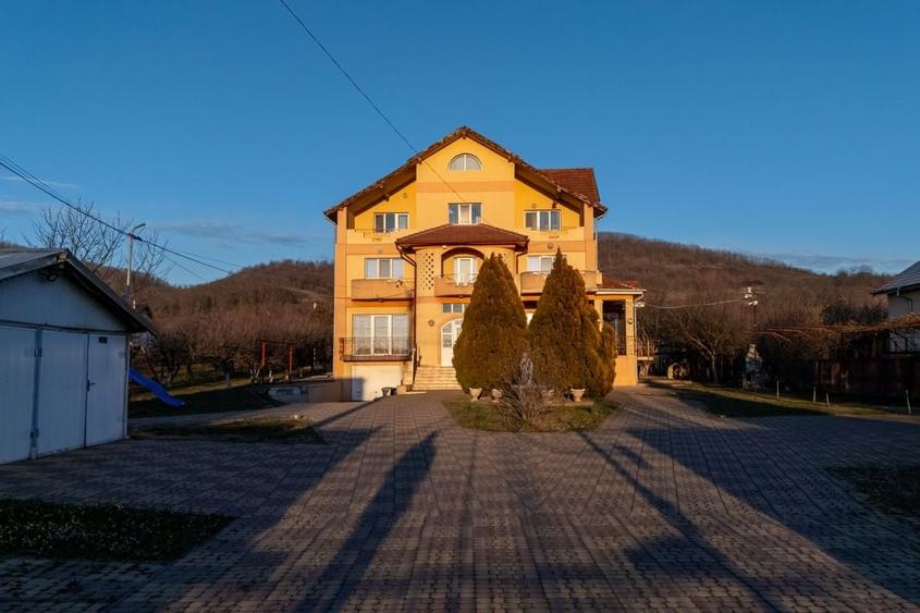 Vila superba | Teren 2300mp | Dealul cu tei | Aninoasa&nbsp;|&nbsp;Doicesti - 4