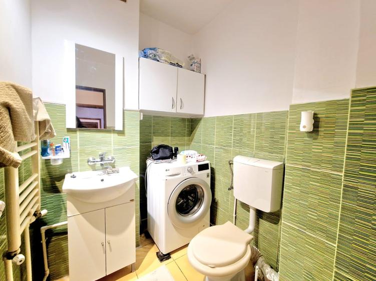 Apartament 4 camere de vanzare str Soveja, etaj 1 - 9
