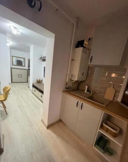 Apartament 3 camere decomandat in Constanta zona INEL II - 4