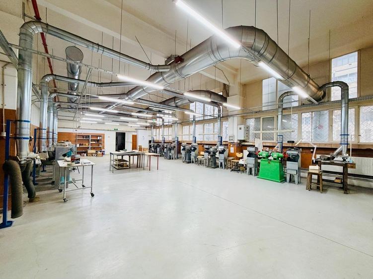 Bloc cu doua etaje de inchiriat, 2200 mp - 5 euro mp, Langa M Dimitrie Leonida - 25