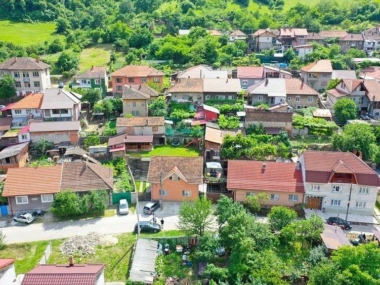 Birou, de 150 mp, în Central
