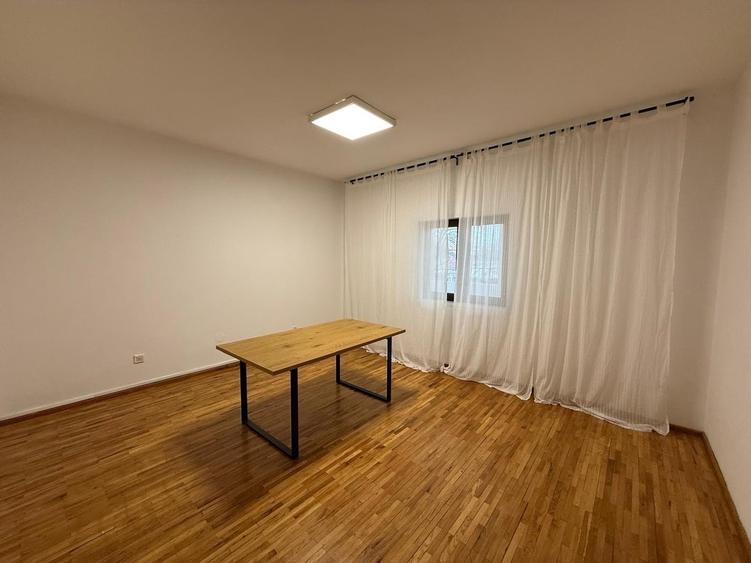 2 CAMERE-METROU EROII REVOLUTIEI-BACOVIA - 7