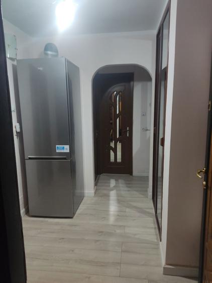 Vand apartament cu doua camere situat la parterul blocului C4 Micro 39C Galati - 4