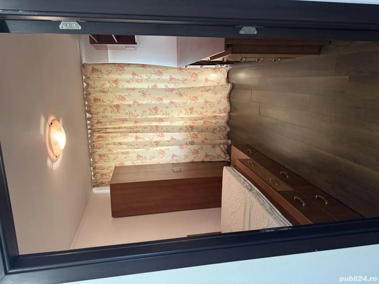 Inchiriez apartament 3 camere - 1