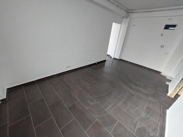 Spatiu Comercial de Inchiriat - Stradal - 4 locuri de parcare - Zona Cristalului - 5