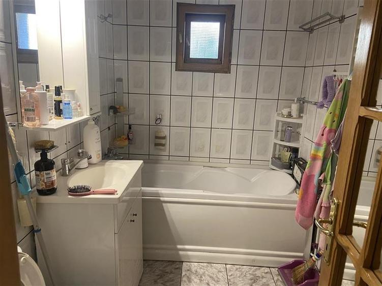 Apartament 3 camere , zona ultracentrala - Primaria Focsani , 83 mp , imbunatati - 14