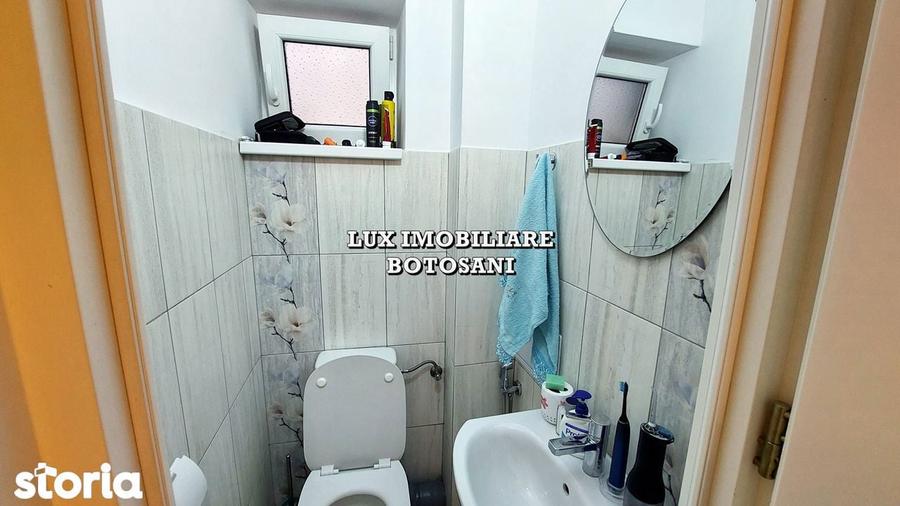 Apartament 3 camere, zona Pasapoarte - 1
