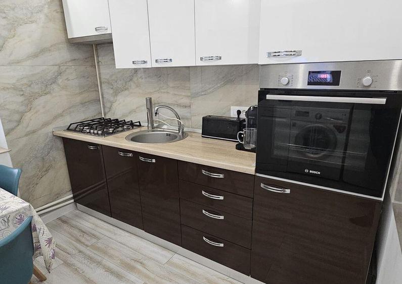 Casa renovata complet zona Mall - 25