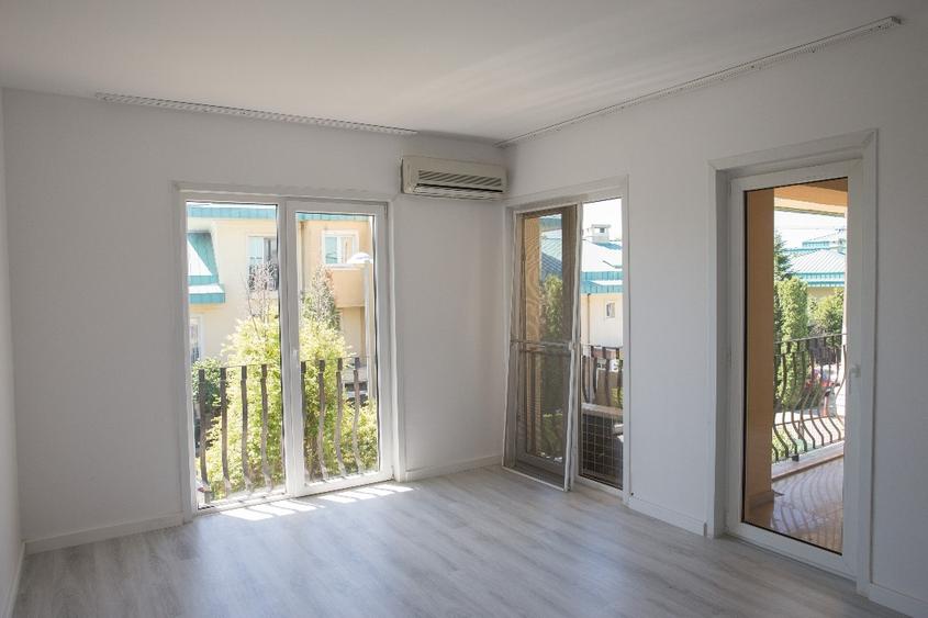 Duplex cu 4 camere cu Canalizare în Ștefăneștii de Jos