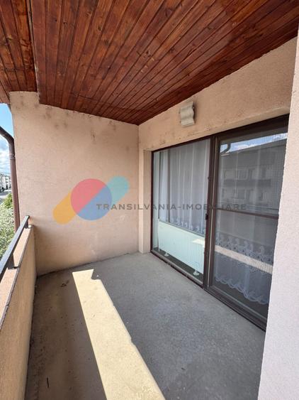 Apartament cu 3 camere decomandat în Florești
