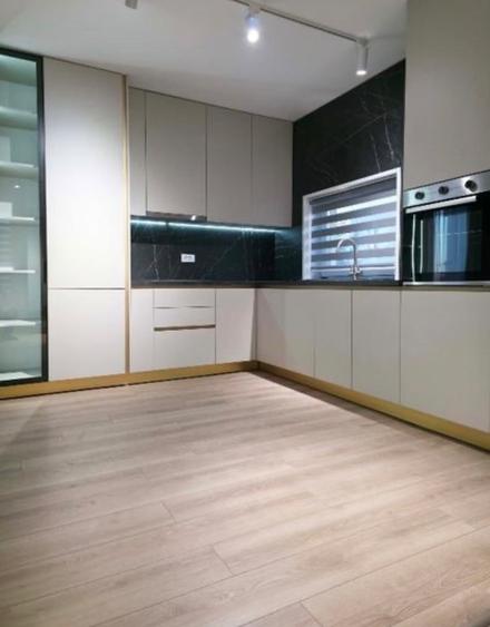 Casă cu 4 camere cu Teren 410 Mp în Tunari