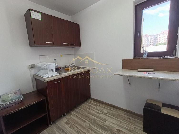 Casă individuală cu 5 camere cu Canalizare în Chirigii