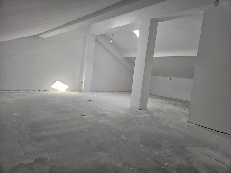 Casă individuală cu 4 camere cu Canalizare în Exterior Vest