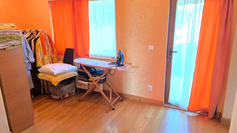 Casă individuală cu 4 camere cu Teren 588 Mp în Crângului