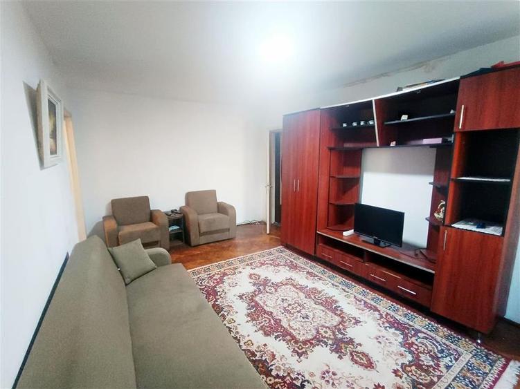 Apartament 2 camere in zona ultracentrala Moldova Noua - 4