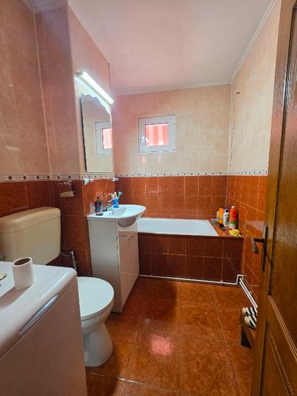 Apartament cu 2 camere decomandat în Răcădău