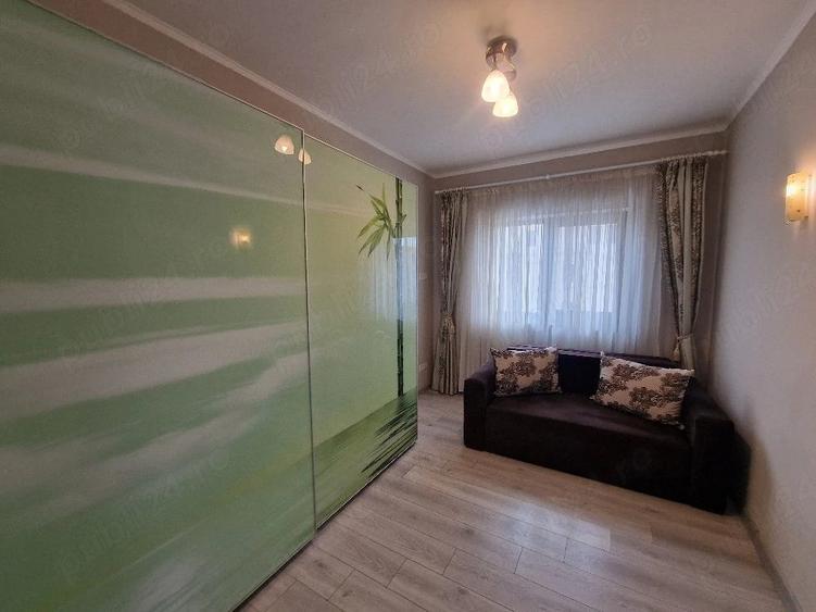 Apartament cu 3 camere decomandat în Dumbrăvița