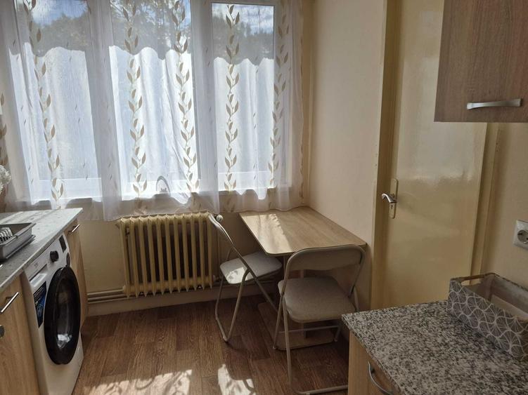 Apartament cu 2 camere decomandat în Tudor