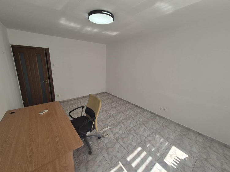 Garsonieră decomandată în Moșilor