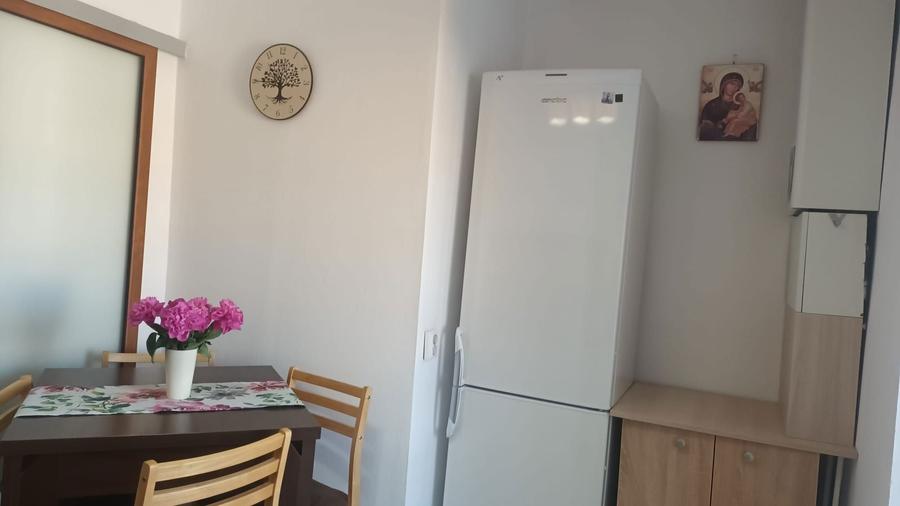 Persoana fizica dau in chirie apartament Intre Lacuri - 8