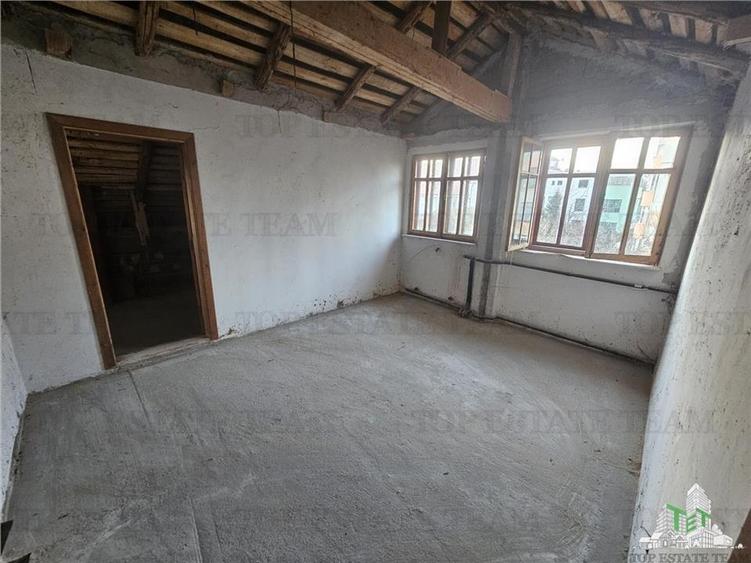 Vila spatioasa 11 camere la gri in centru Pitesti - 4