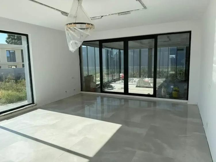 Vila  deosebita 5 dormitoare 2025 langa Autoklass Dobroiesti! - 11